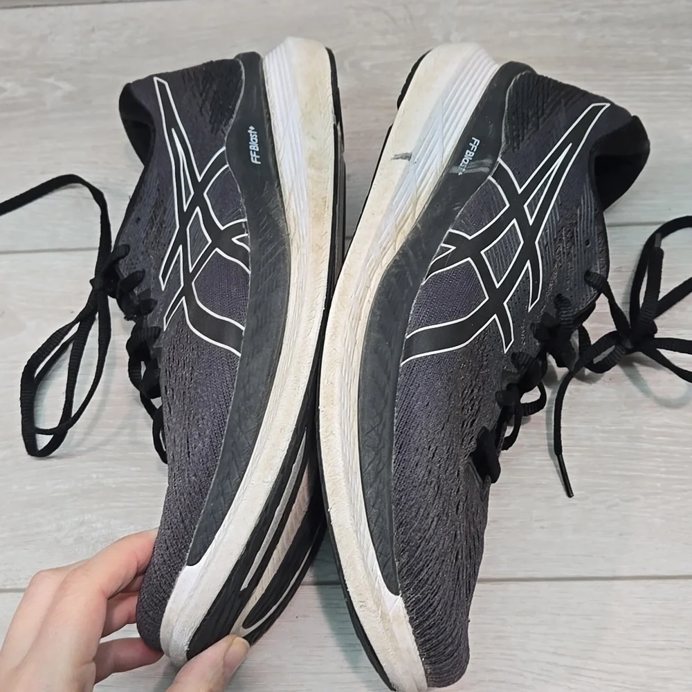 Asics Mens Glideride 3 Black Running Shoes with White Accents Sneakers Sz  11.5